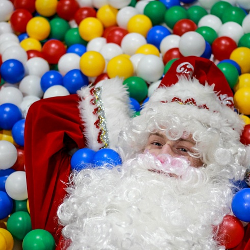Фотофакт: где в Перми Дед Мороз развлекается, пока ждет Новый год?